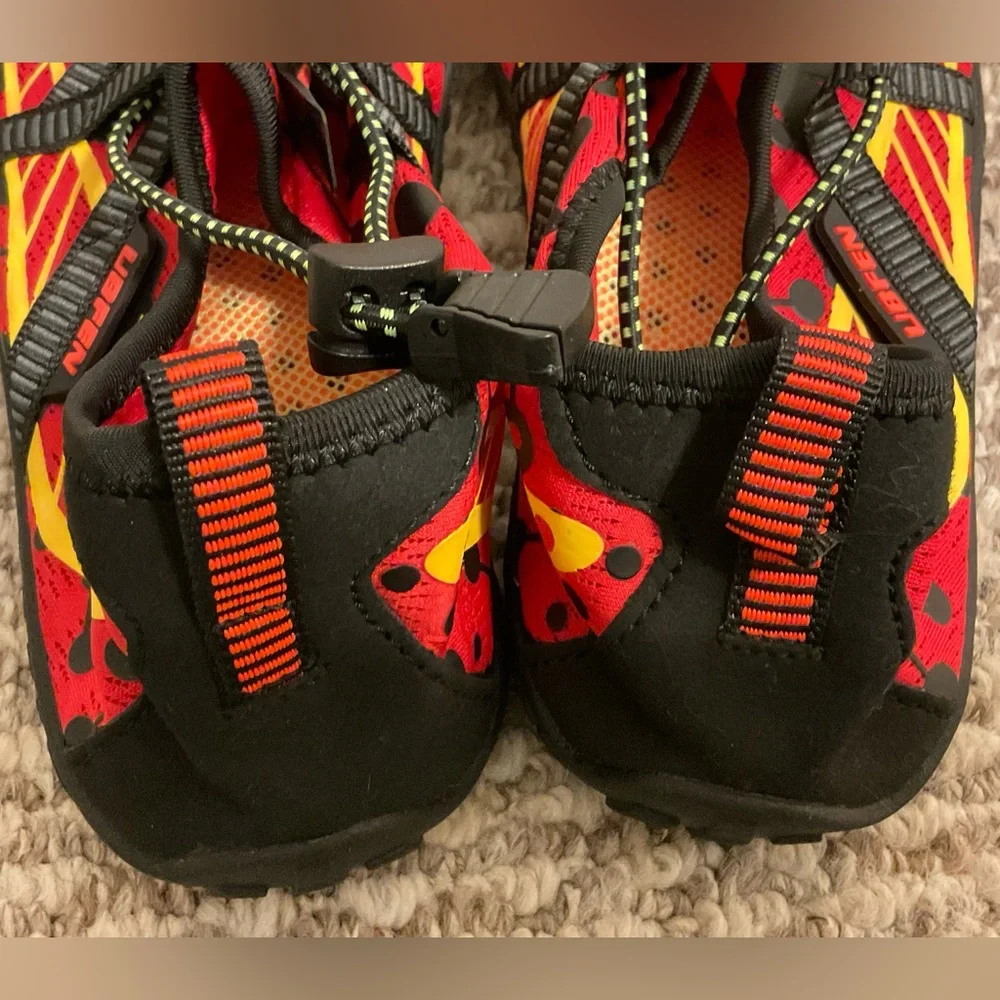 UBFEN Big Kids Water Shoes/Water Socks